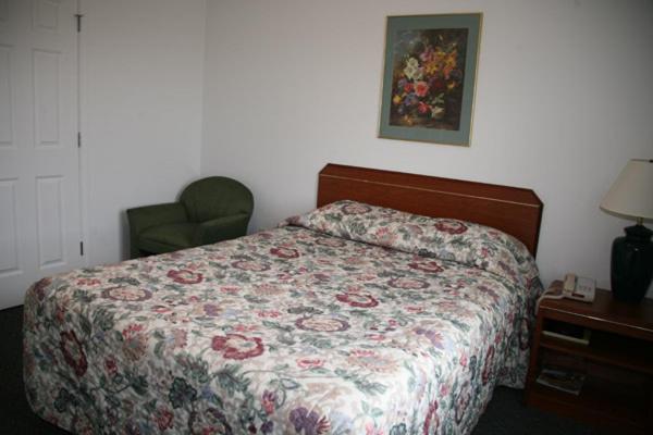 غرفة قياسية, Ponderosa Motel