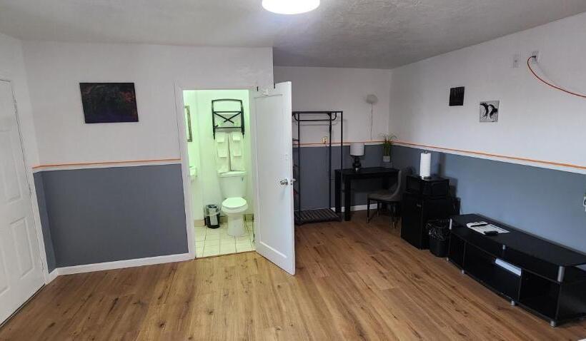 Номер Стандарт, Rose S Motel