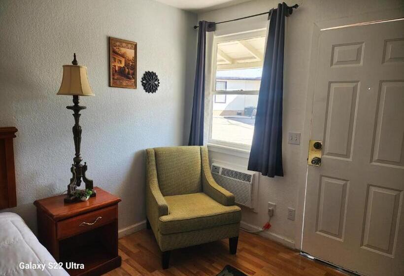 标准间, Rose S Motel