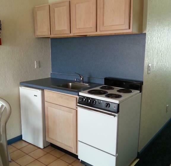 جناح ديلوكس, Sunrise Motel