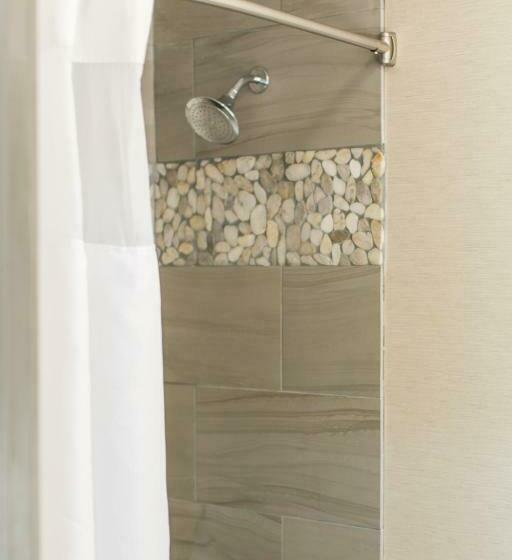 غرفة قياسية سرير ملكى, The Ridges Resort On Lake Chatuge