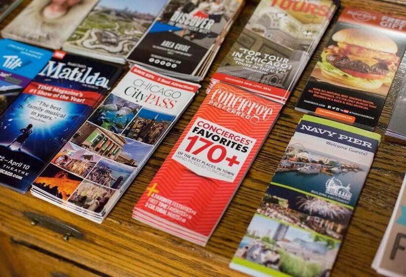 غرفة قياسية رباعية, Wrigley Hostel   Chicago