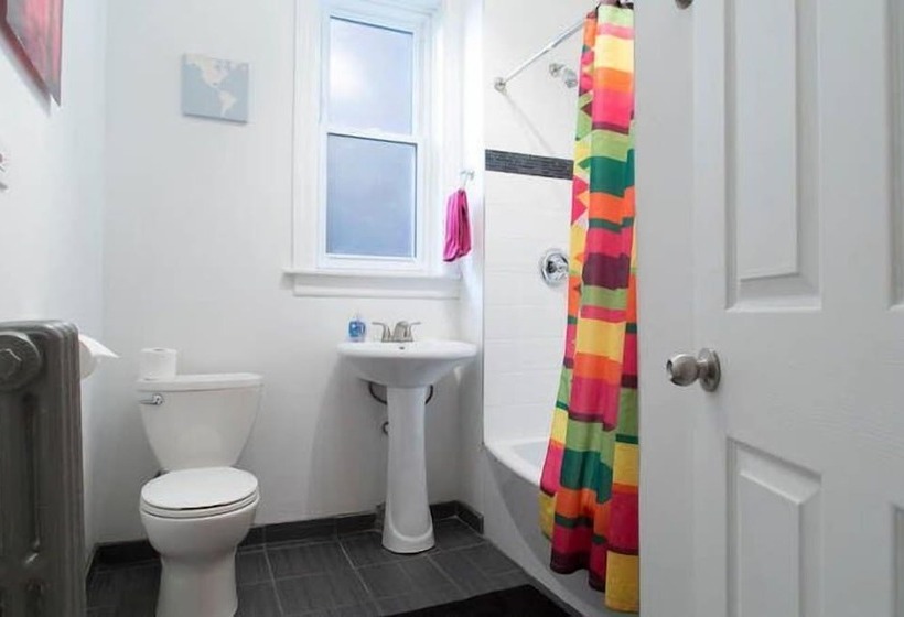 Cama em Quarto Compartilhado, Wrigley Hostel   Chicago