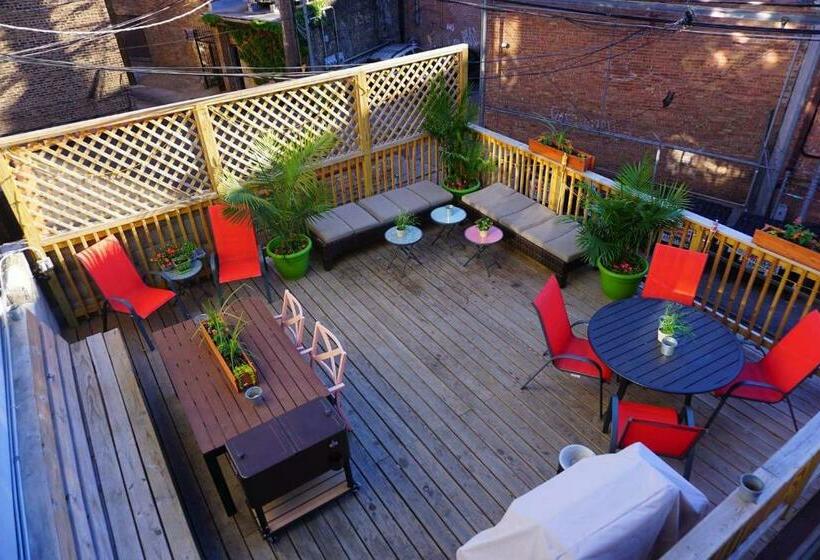 غرفة ديلوكس, Wrigley Hostel   Chicago