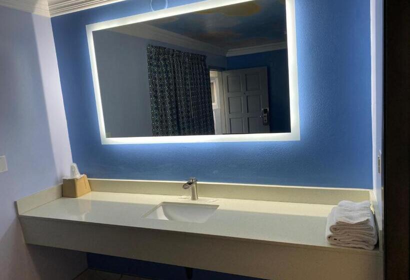 스탠다드 룸 킹사이즈 침대, Golden West Manor Motel