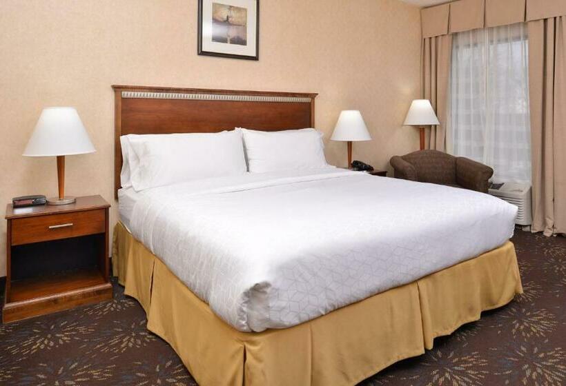 Стандартный Номер Кровать Кинг, Holiday Inn Express Hotel & Suites West Chester, An Ihg