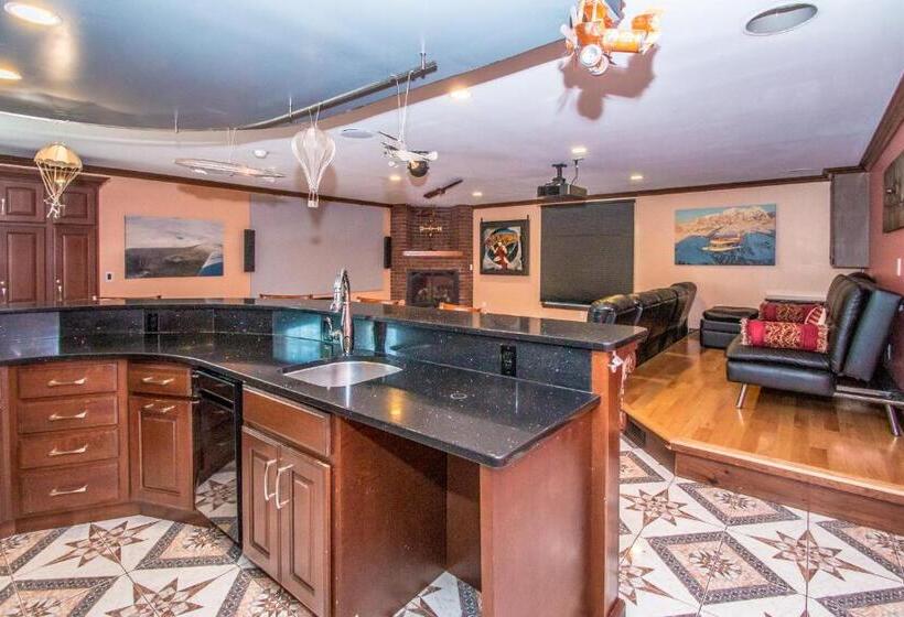 스탠다드 룸 거실포함, Adventure Suites