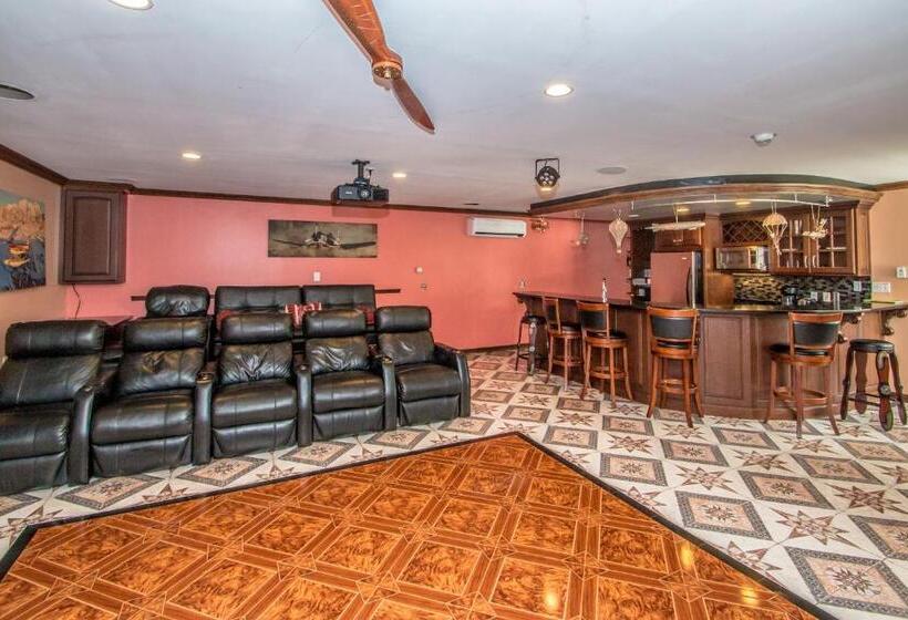 스탠다드 룸 거실포함, Adventure Suites