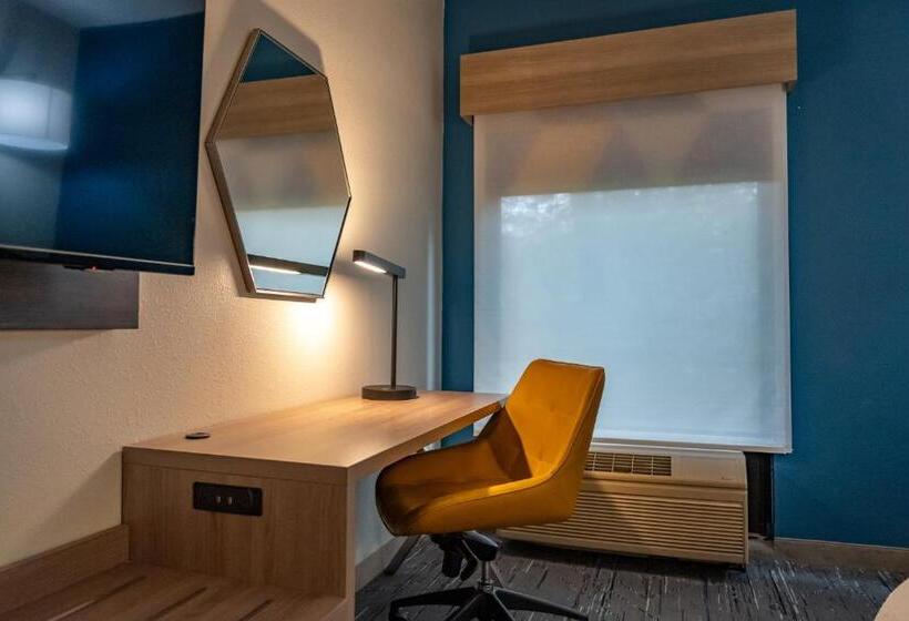 Стандартный Номер Кровать Кинг, Holiday Inn Express Hotel & Suites West Chester, An Ihg