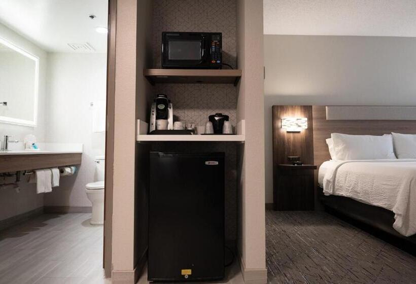 Люкс Кровать Кинг, Holiday Inn Express Hotel & Suites West Chester, An Ihg
