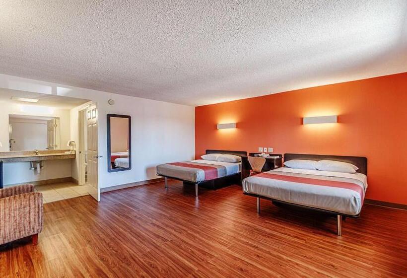 장애인을 위한 스탠다드 룸, Motel 6 Martinsburg, Wv