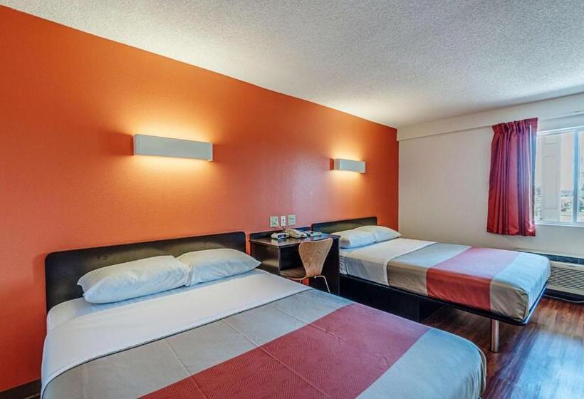 장애인을 위한 스탠다드 룸, Motel 6 Martinsburg, Wv