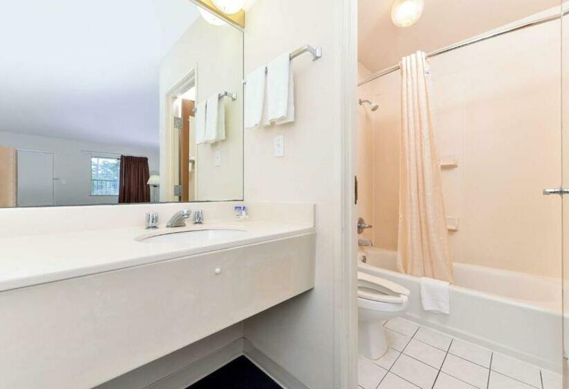 غرفة قياسية سرير كينج, Americas Best Value Inn Kinder