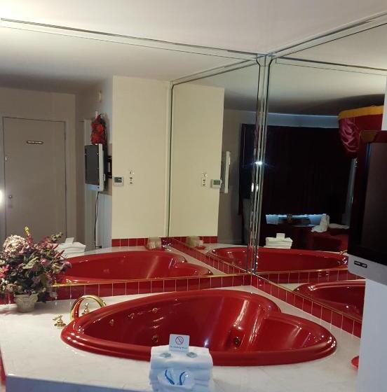 Suite z Hydromasażem, New Relax Inn Bridgeview
