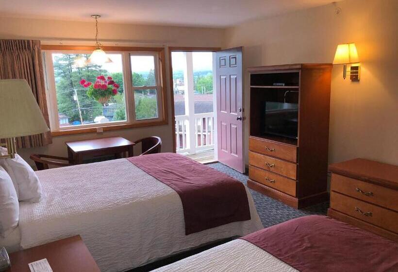 带2个双人床的标准工作室, Nordick's Inn