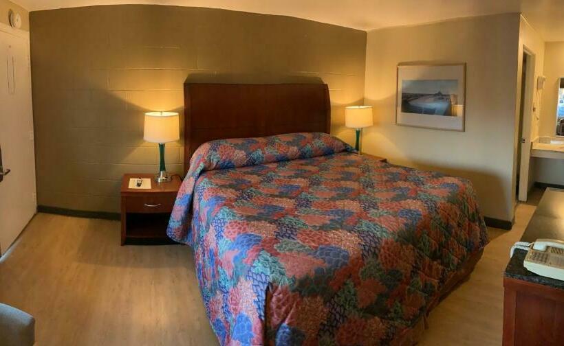 غرفة قياسية سرير كينج, Super 7 Inn