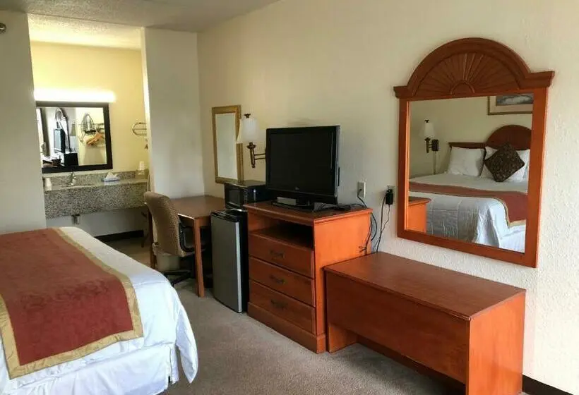 キングサイズベッドのスタンダードルーム, Travel Inn   Lugoff