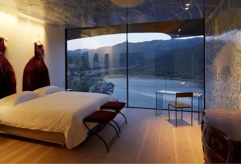 スイート, Vik Chile