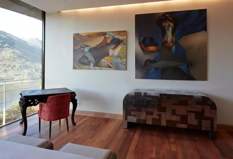 スイート, Vik Chile