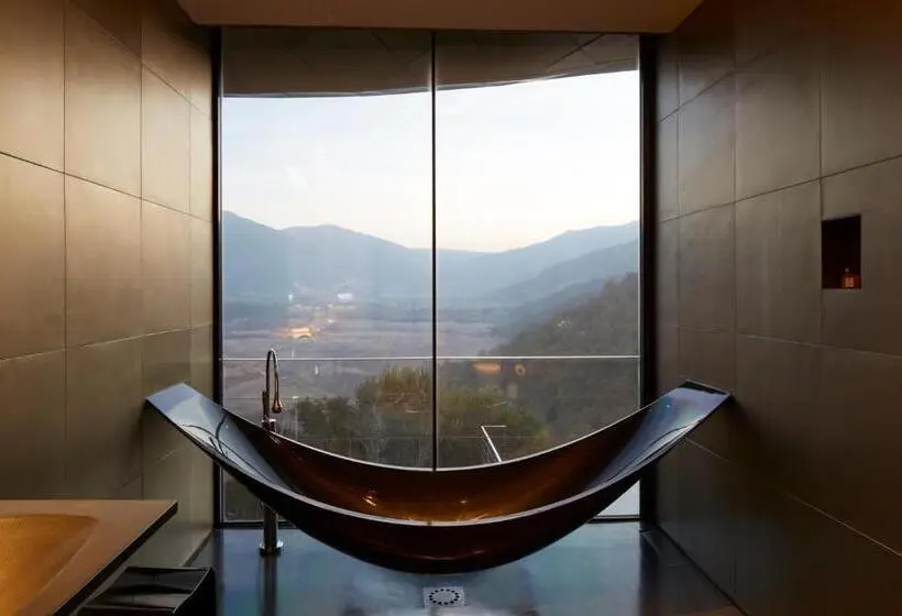 スイート, Vik Chile