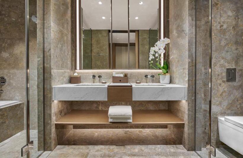 חדר קלאב עם מיטת קינג, Pan Pacific Jakarta