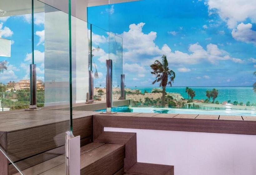 Апартаменты 2 Спальни с Бассейном, Seaview Residence With Private Pool