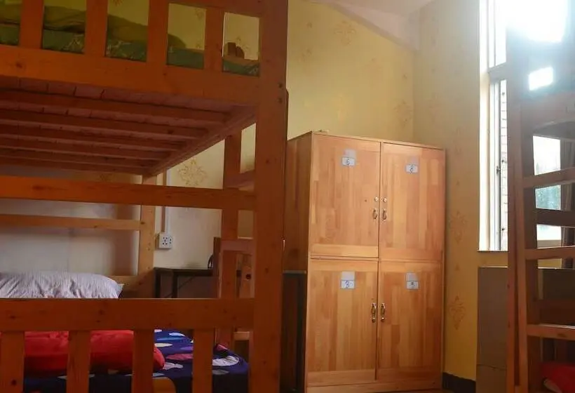 Vuode Makuusalissa, Notting Hill Hostel