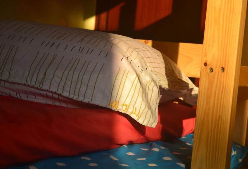 تختخواب در اتاق مشترک, Notting Hill Hostel