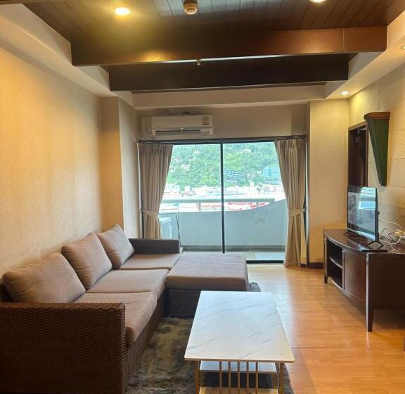 1 Bedroom Apartment Mountain View, Patong Tower Apartments By Pm