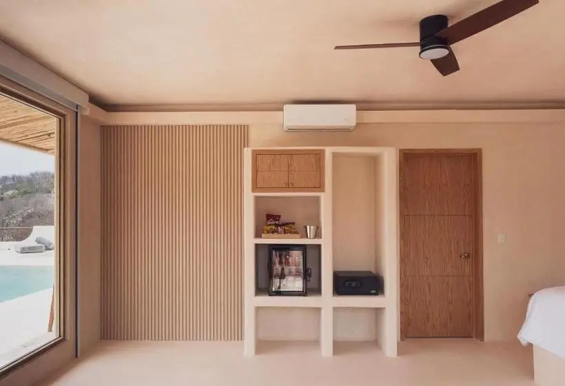 海の見えるスタンダードスタジオ, Xeno Hotel Boutique