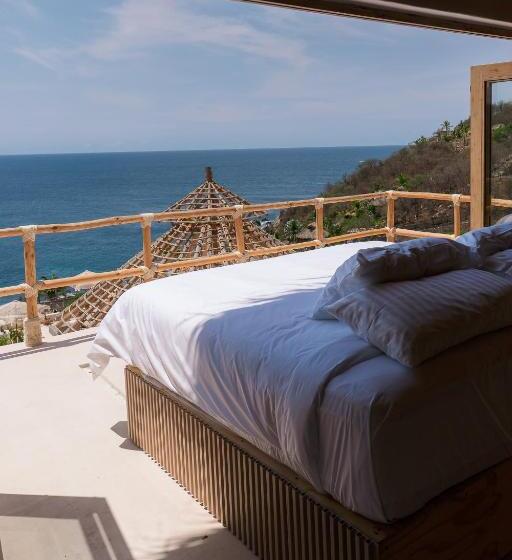 جناح جونيور مطلّ علي البحر, Xeno Hotel Boutique