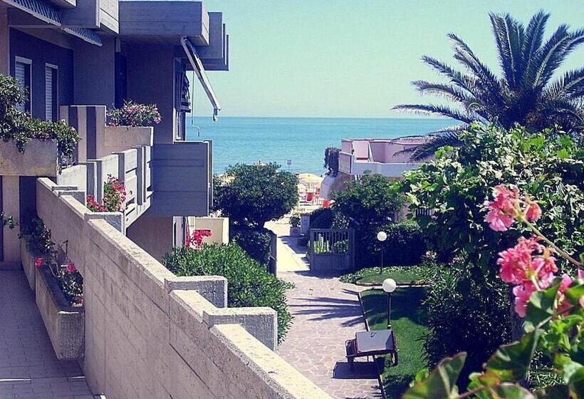 海の見える1ベッドルームアパートメント, Trilocale In Residence Confinante Con La Spiaggia