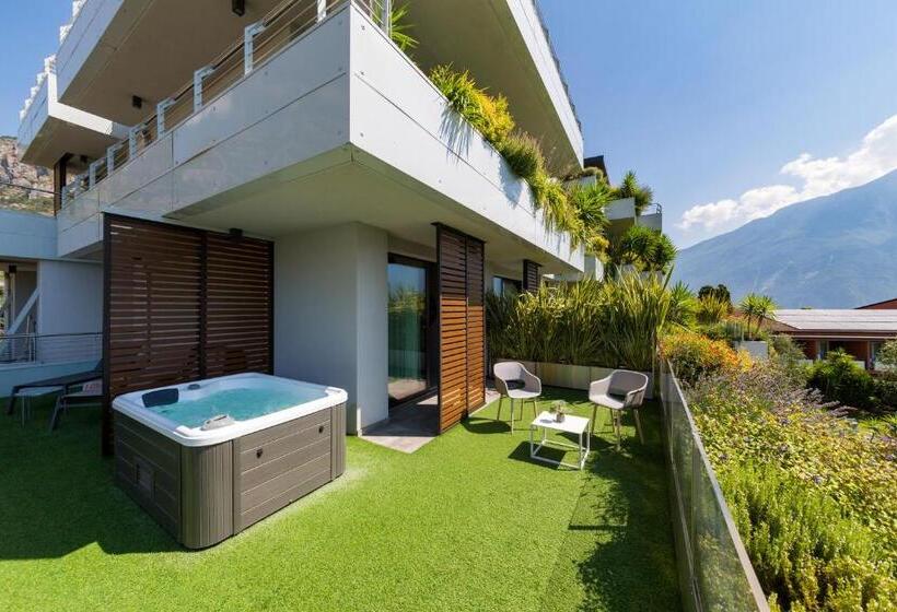 带按摩浴盆的套房, La Fiorita