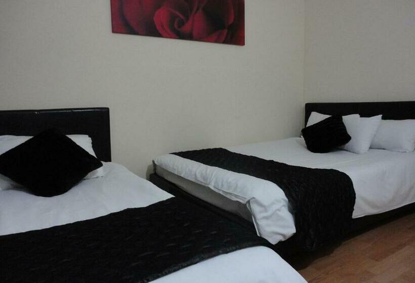 Номер Стандарт Трехместный, City View Hotel Roman Road Market