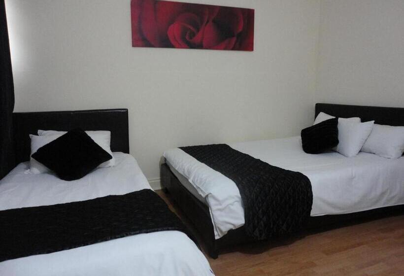 Номер Стандарт Трехместный, City View Hotel Roman Road Market