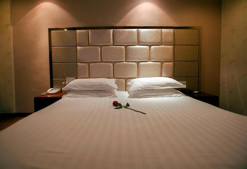 Superior Oda, Yiwu Luckbear