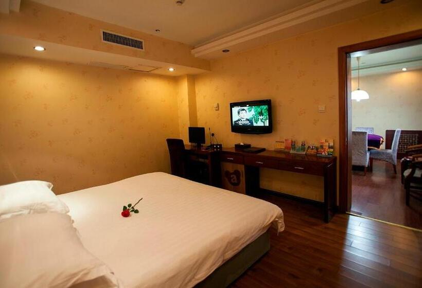 Superior Oda, Yiwu Luckbear