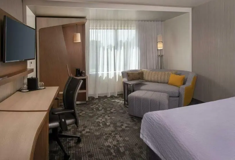 キングサイズベッドのスタンダードルーム, Courtyard By Marriott Hershey Chocolate Avenue