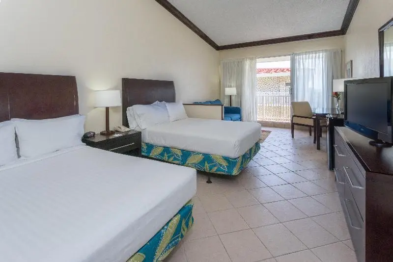 キングサイズベッドのスタンダードルーム, Fairfield Inn & Suites By Marriott Gaylord