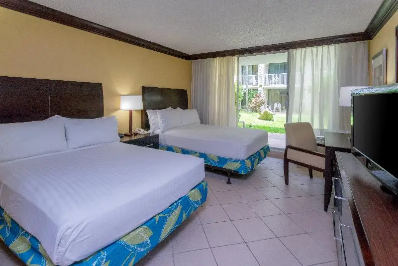 キングサイズベッドのスタンダードルーム, Fairfield Inn & Suites By Marriott Gaylord