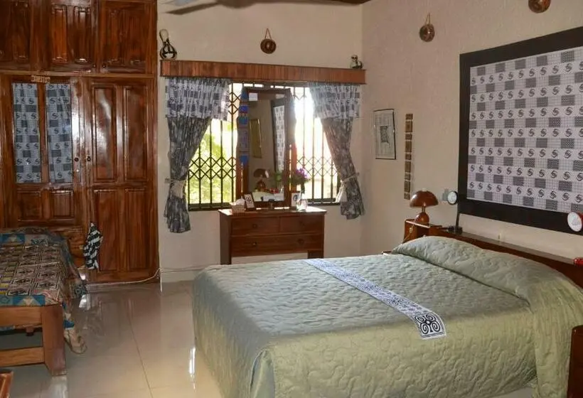 デラックスルーム, Four Villages Inn
