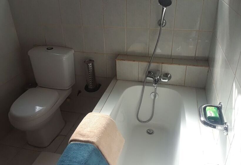 غرفة ديلوكس, Four Villages Inn