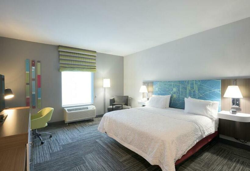 适合残疾人士使用的带超级大床的标准间, Hampton Inn Buffalohamburg