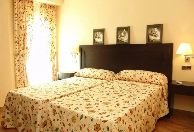 スタンダードルーム, Hostal Plaza