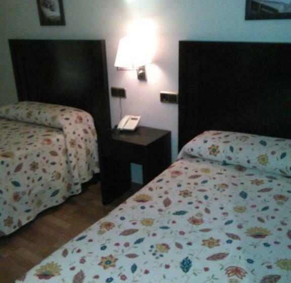 Номер Стандарт, Hostal Plaza