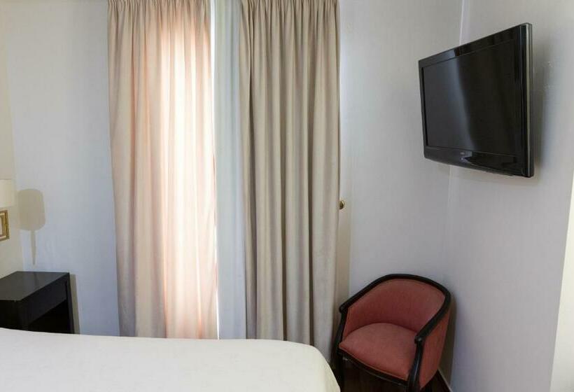 Номер Стандарт, Hostal Plaza