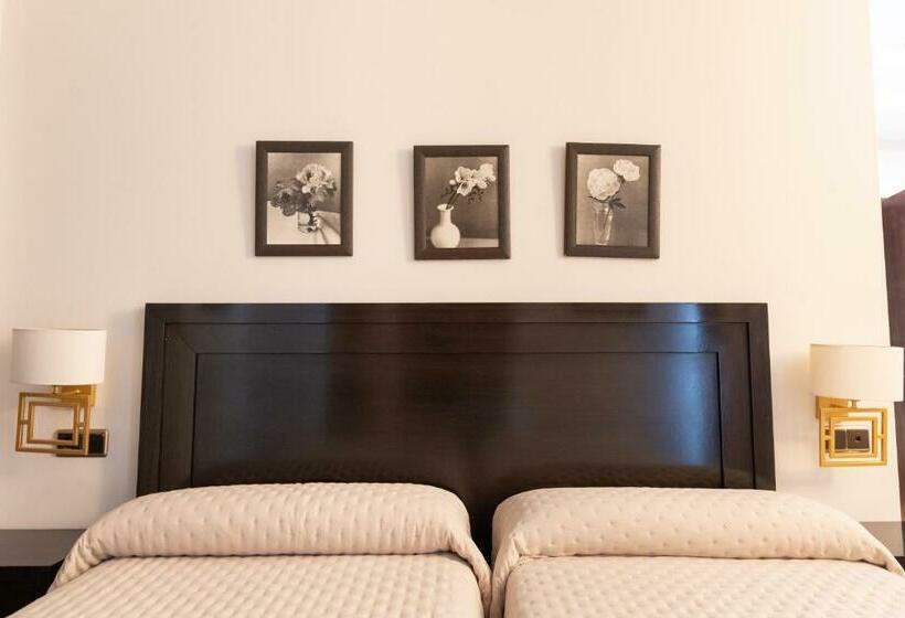 Номер Стандарт, Hostal Plaza