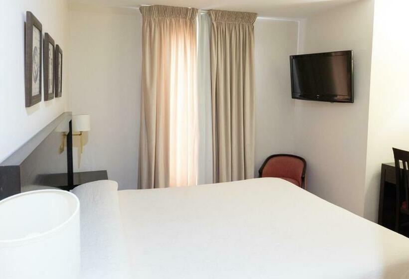 Номер Стандарт, Hostal Plaza