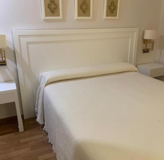 Номер Стандарт Индивидуальный, Hostal Plaza