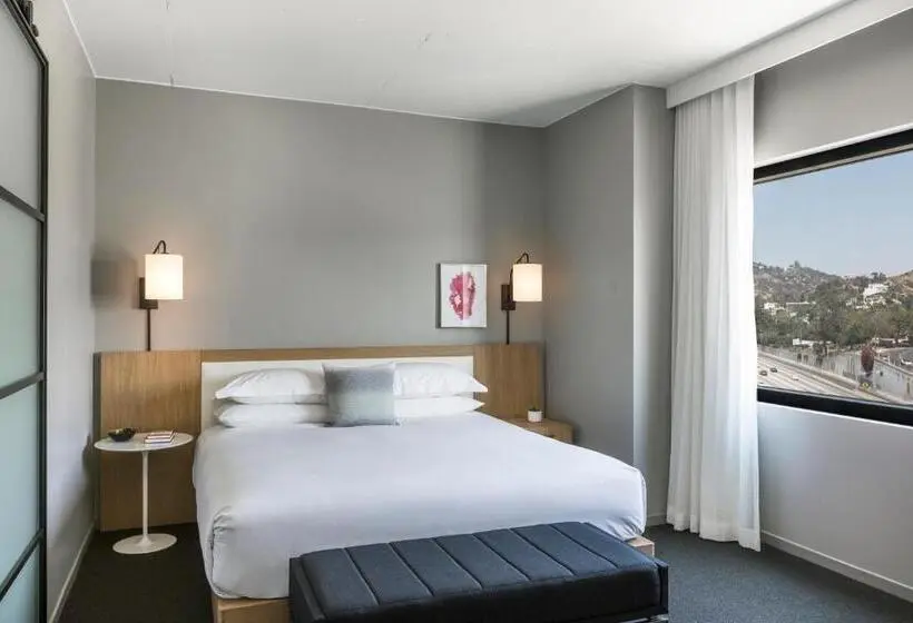 Sviitti, Kimpton Everly Hotel Hollywood, An Ihg